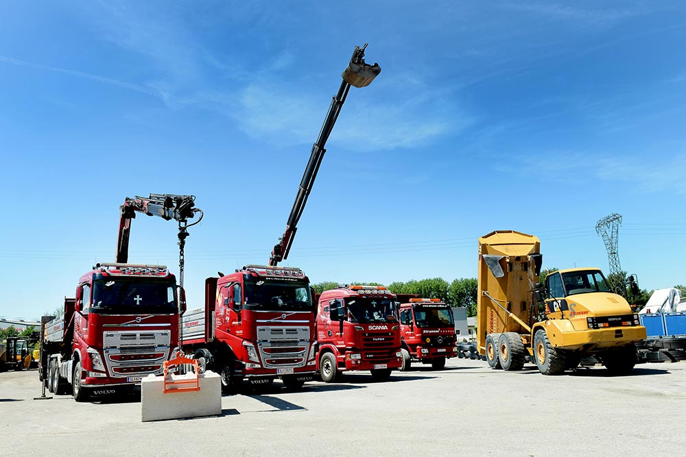 Fuhrpark mit Normal- und Sondertransporte in Salzburg